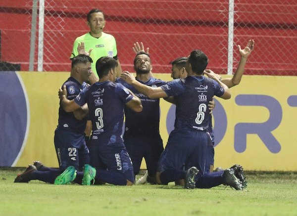 Crónica / Guaireña no respetó y amargó al Tricolor