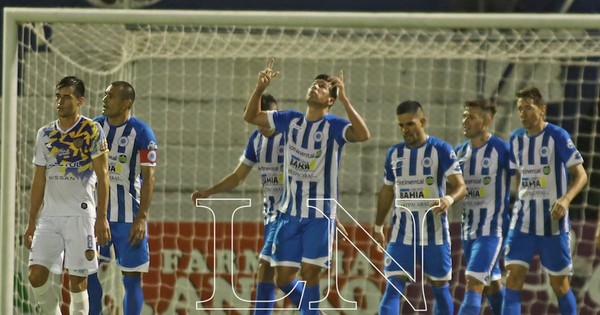 La Nación / El 12 se hace fuerte y trepa con gran triunfo