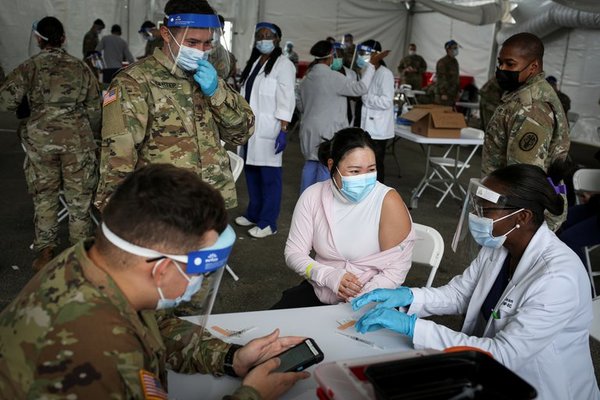 Los vacunatorios estatales de Florida ya no pedirán documentos para vacunarse contra el coronavirus | Ñanduti