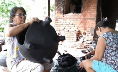 Diario HOY | Empresario busca prohibir que artesanas fabriquen Tatakua portátil, denuncian