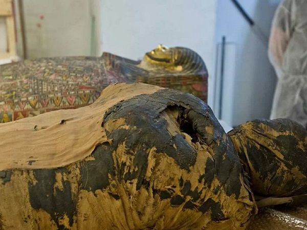 El misterio de una momia egipcia embarazada y su tralado a Polonia