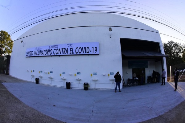 COVID-19: inauguran centro de vacunación en Capiatá