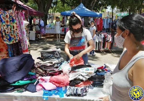 Feria de Mujeres Emprendedoras en Luque •