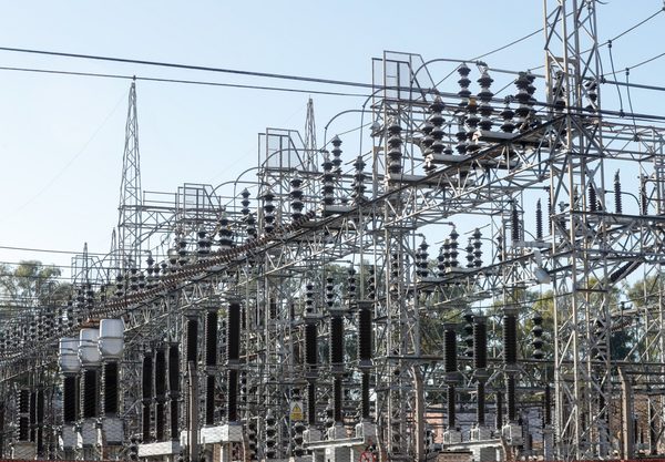Argentina incrementa 9 % las tarifas de electricidad en su zona más populosa - MarketData