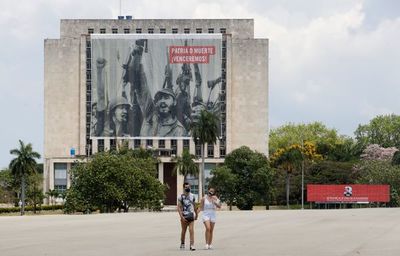 Cuba celebra el Primero de Mayo en las redes sociales por el coronavirus - MarketData
