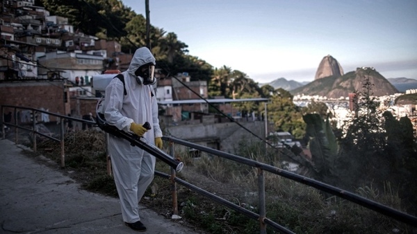 BRASIL SUPERA LAS 400.000 MUERTES POR CORONAVIRUS MIENTRAS BATALLA POR LAS VACUNAS