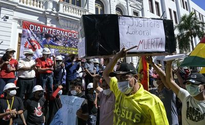 Bolivia conmemora el 1 de mayo con nuevas medidas para todos sus trabajadores - MarketData