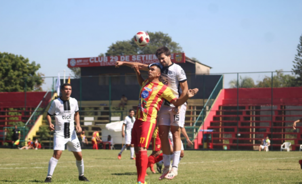 Diario HOY | Conquista primer triunfo al cabo de tres fechas en la Primera División B