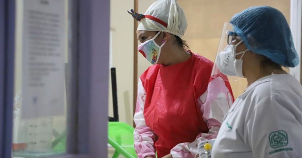 La Nación / Doctores payasonrisas llevaron alegría y una merienda al Hospital IPS Ingavi