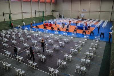 Ministros verificaron vacunatorio donde se aplicarán unas 1.200 dosis contra el covid-19