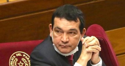 La Nación / “Los privilegios son injustificables”, reclama senador sobre la vacunación vip de su colega