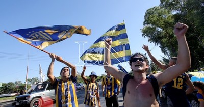 La Nación / Médico lamenta descontrol en festejo luqueño: “Serán los primeros en gritar quiero terapia”