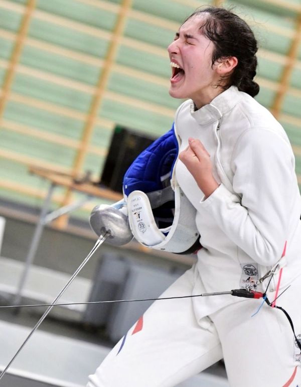 Montserrat Viveros va por único cupo a JJ.OO. de Tokio en espada - Polideportivo - ABC Color