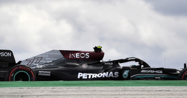 La Nación / Bottas amarga a Hamilton