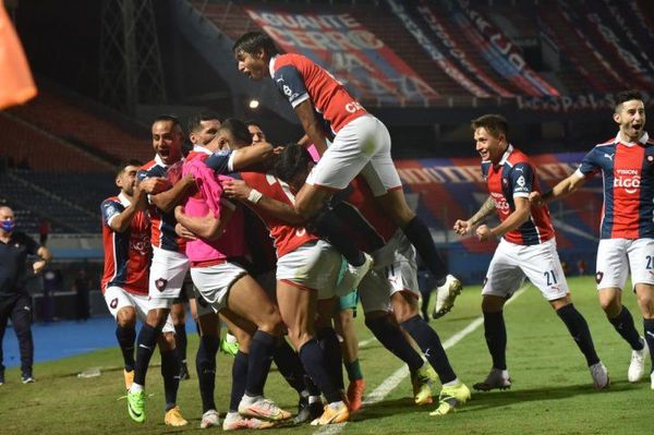 Cerro Porteño vence a Olimpia y trepa a la cima - Noticiero Paraguay
