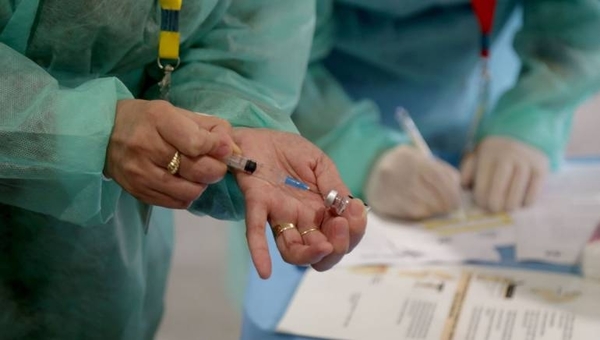 Diario HOY | ¿Es seguro vacunarme contra el COVID-19 si sufro de artritis reumatoide (AR)?