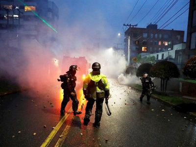 Iván Duque se apoya en militares para enfrentar las protestas por reforma fiscal en Colombia