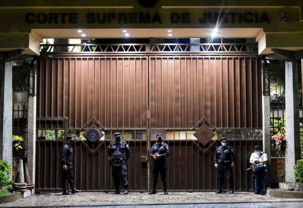 Nueva Asamblea salvadoreña destituye a jueces enfrentados a Bukele