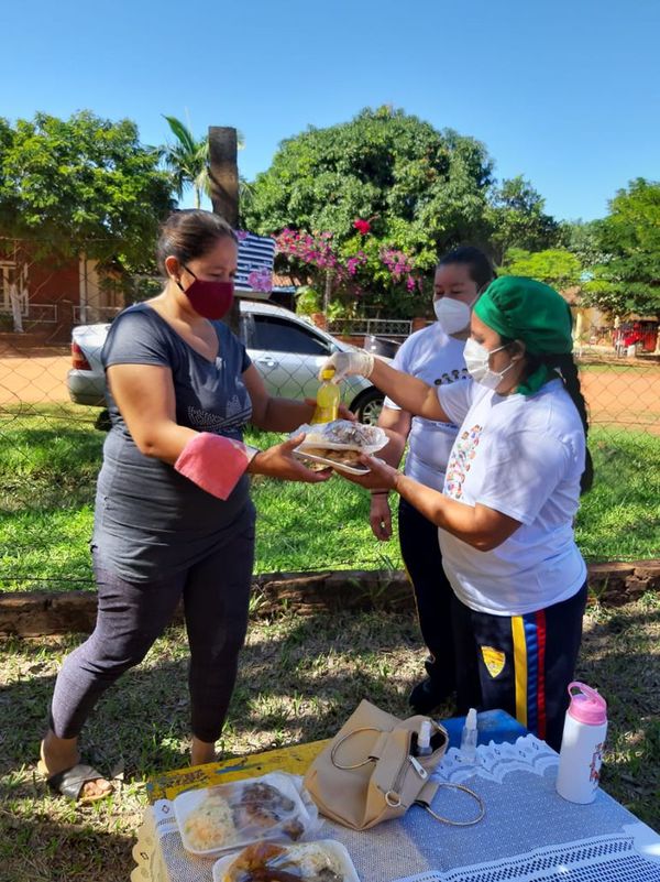 Docentes entregaron plato de comida a sus alumnos en Villa del Rosario - Nacionales - ABC Color