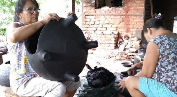 Intimidan a alfareras para dejar de producir tatakuas (hornos) móviles, denuncian - ADN Digital
