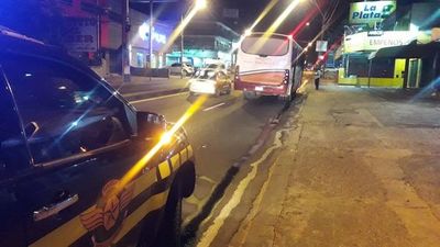 Demoras en el tránsito sobre la ruta PY02 generan reclamos de los conductores - Nacionales - ABC Color