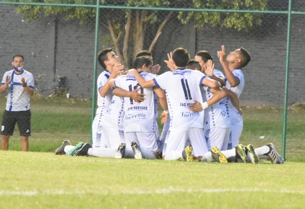 Versus / El clásico fue para Ameliano y Atyrá se mete a puestos de privilegio