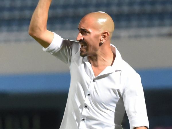 Debe dar la vuelta a la página en Copa