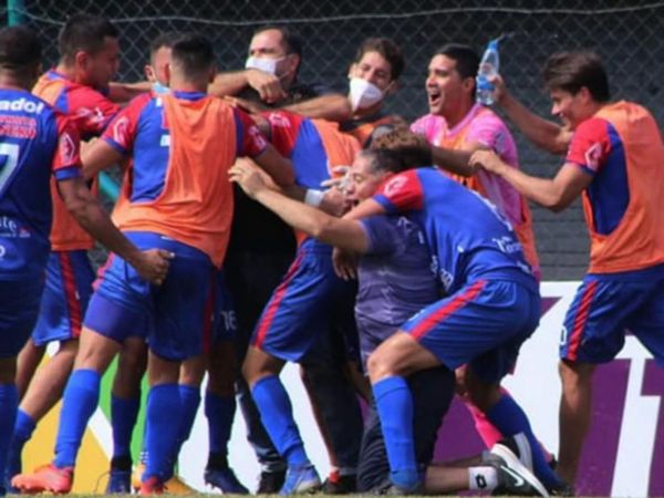 Independiente llega a la cima