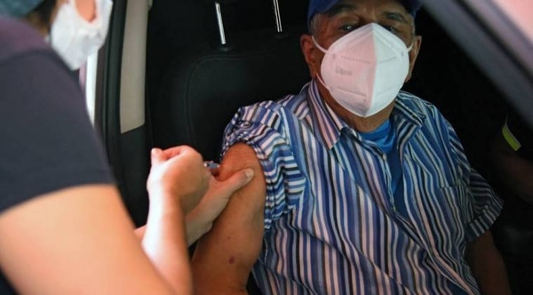 Diario HOY | Sacarán los vacunatorios de los hospitales antes los inconvenientes organizativos