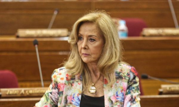 Dr. Roque Silva pidió que Mirta Gusinky “tenga dignidad” y renuncie a su banca en el senado