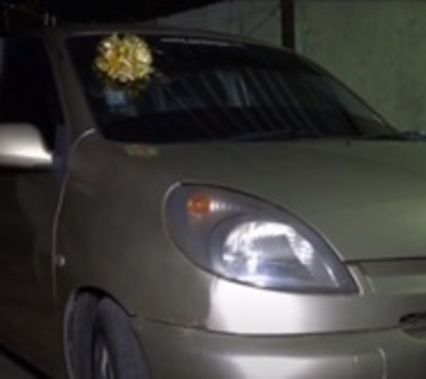 Devolvió un auto que ganó en rifa benéfica - Paraguay.com