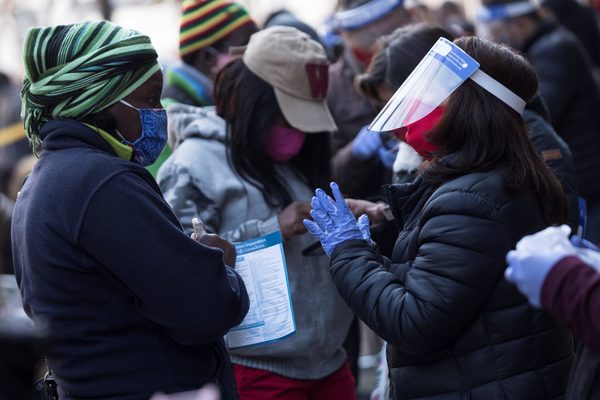 Chile inicia el tercer retiro de pensiones: pueden salir hasta 19.000 millones de dólares - MarketData