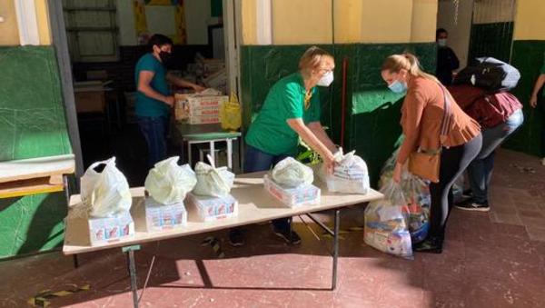 MEC distribuyó 103.811 kits alimenticios a instituciones educativas de Asunción | .::Agencia IP::.