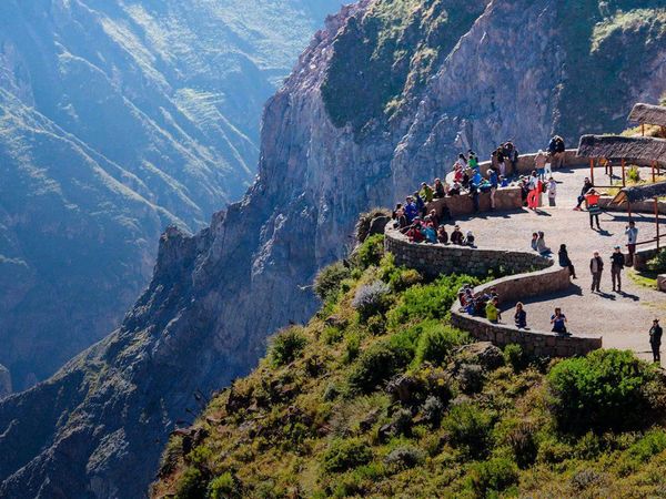 Perú eleva al Titicaca y el Valle del Colca a máxima categoría turística