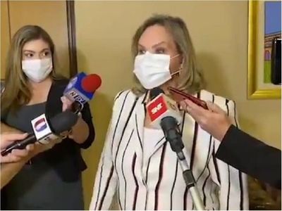 Lilian Samaniego justifica vacunación vip de Mirta Gusinky