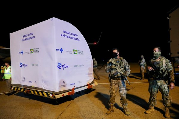 MUNDO | Brasil recibió 11 millones de vacunas contra el COVID-19 y busca acelerar la inmunización de los grupos prioritarios
