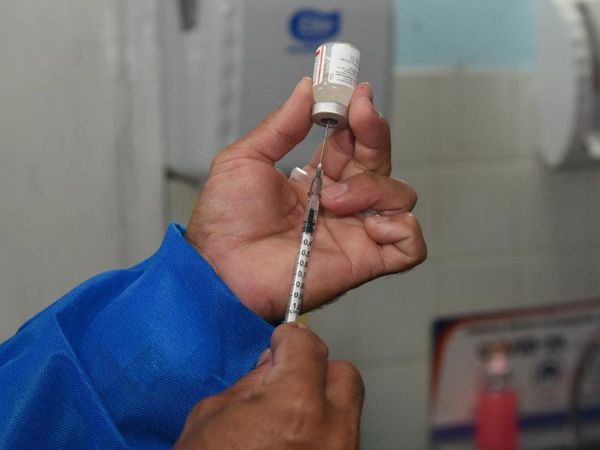 Fiscalía pide a Salud lista de vacunados fuera de rango de edad