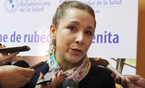 Exdirectora del PAI califica de “aberrante” vacunación irregular a senadora - ADN Digital