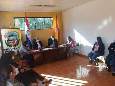 Debaten sobre vuelta a clases presenciales y optan por seguir en modalidad virtual - ABC en el Este - ABC Color