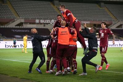 Torino se acerca a la salvación y condena al descenso al Parma - Fútbol - ABC Color