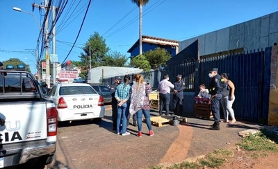 Diario HOY | Desalojan oficina de Defensa, Salud y Bienestar Animal por falta del pago de alquiler