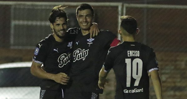 Versus / Libertad no falla, es único líder del Apertura y con buena ventaja