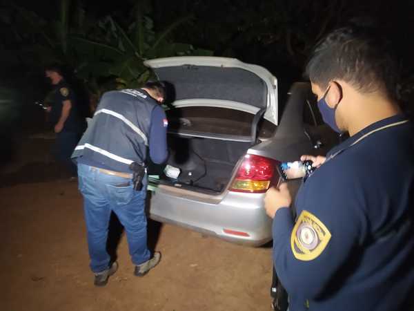 Enhorabuena: Hallan automóvil hurtado y varios kilos de supuesta marihuana