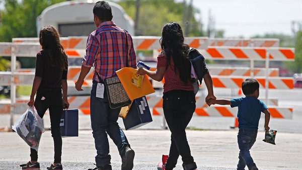 Comienza reunificación de familias de inmigrantes separadas en EE.UU