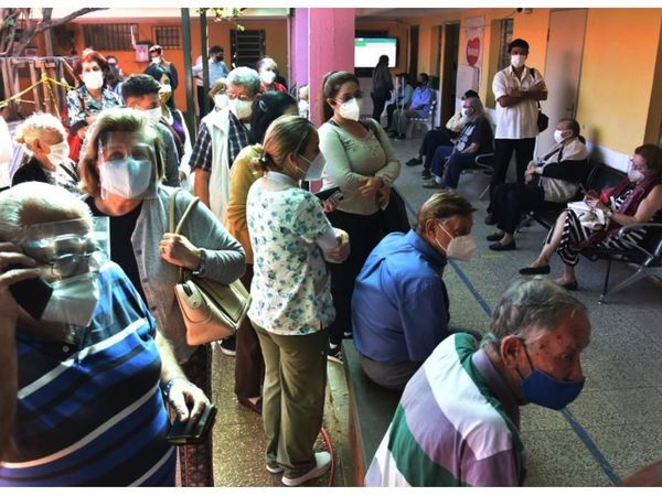 Aglomerados: Mudarán vacunatorios de hospitales