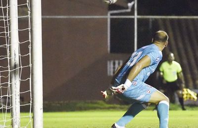 Libertad, el único líder del torneo - Fútbol - ABC Color