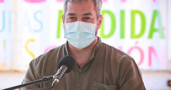La Nación / Abdo inauguró obras y evitó hablar sobre vacunación vip