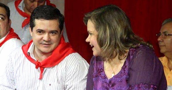 La Nación / Robert Núñez, Lilian Samaniego y Gusinky: una amistad inquebrantable