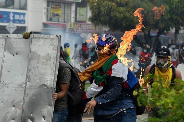 La ONU condena el uso “excesivo” de la fuerza en las manifestaciones en Colombia - Mundo - ABC Color