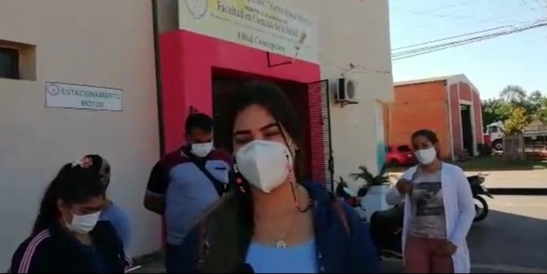 Estudiantes de salud del Instituto Rosa Mística exigen prácticas y descuentos de aranceles